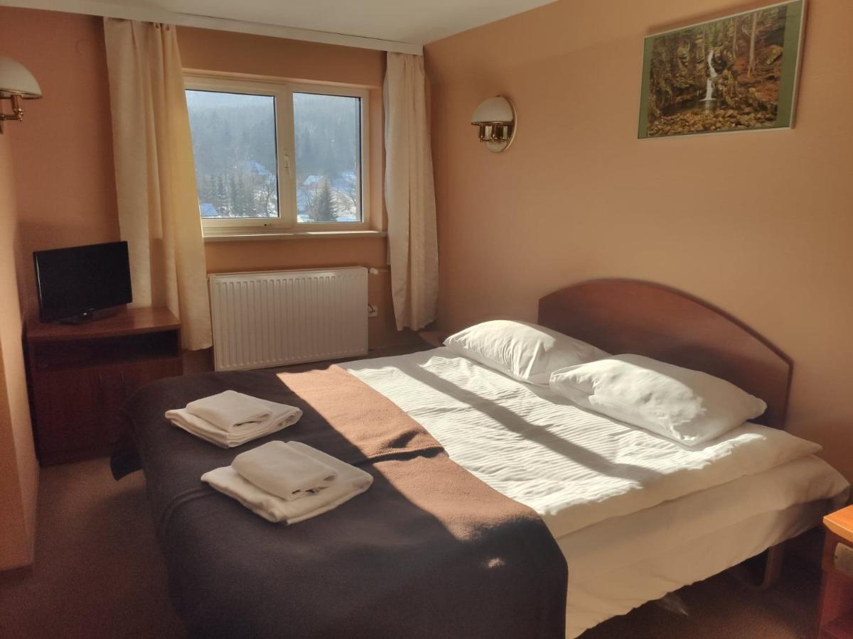 Dom Wypoczynkowy Belchatow W Szklarskiej Porebie Sklářská Poruba Exteriér fotografie